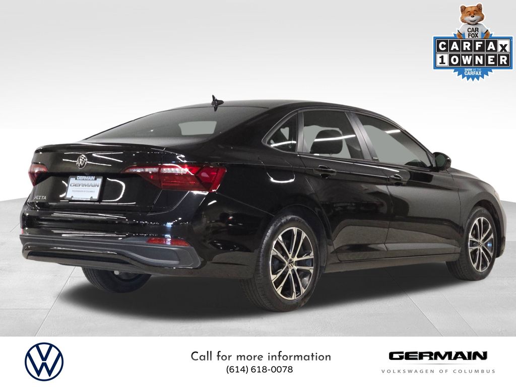 2023 Volkswagen Jetta 1.5T Sport photo 3