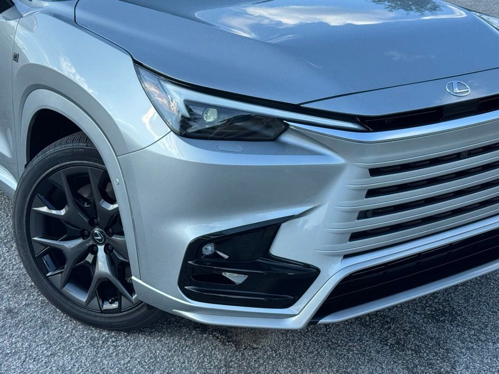 2025 Lexus TX 500h F SPORT Performance Premium photo 4