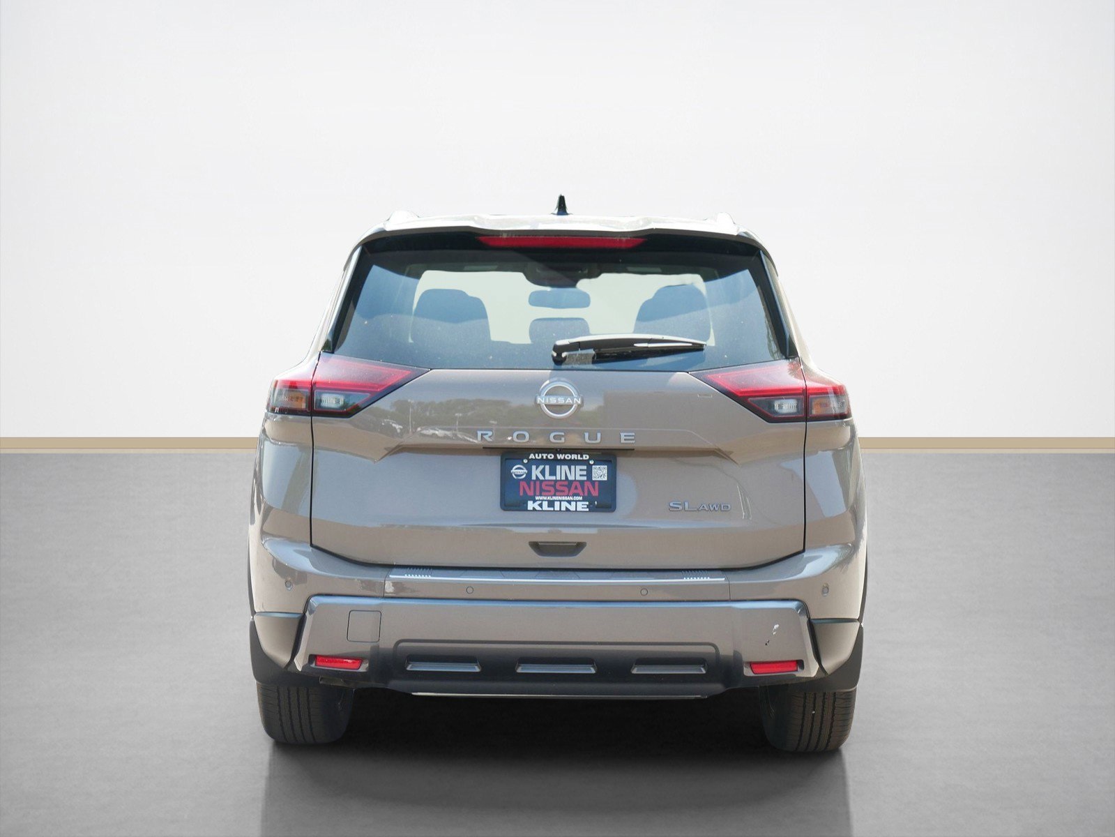 2025 Nissan Rogue SL photo 3