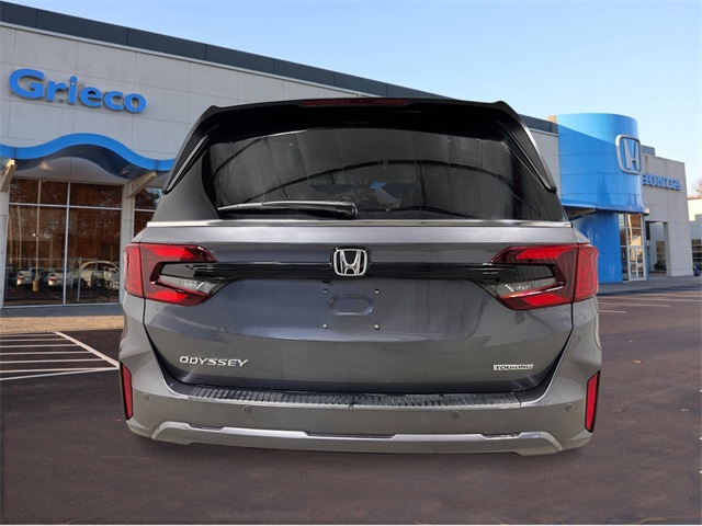2026 Honda Odyssey Touring photo 4