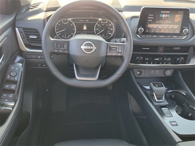 2026 Nissan Rogue SV photo 4