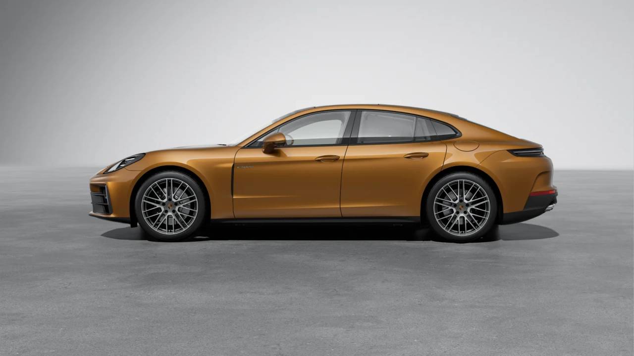 2026 Porsche Panamera 4 E-Hybrid photo 2
