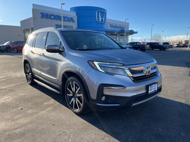 2019 Honda Pilot Elite's photo