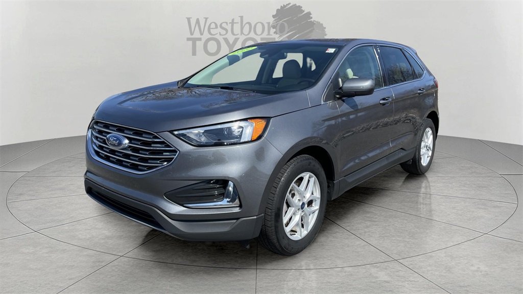 2022 Ford Edge SEL photo 3
