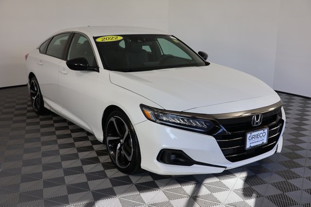 2022 Honda Accord Sport's photo