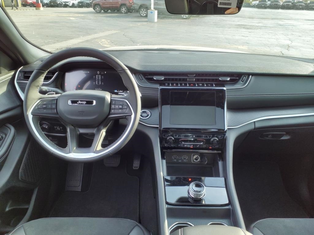2025 Jeep Grand Cherokee Altitude X photo 14