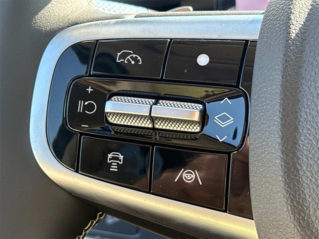 2026 Genesis GV70 2.5T Advanced photo 8