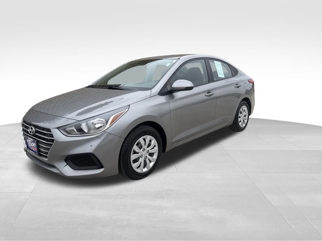 2022 Hyundai Accent SE's photo