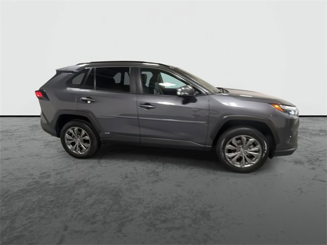 2022 Toyota RAV4 Hybrid XLE Premium photo 9
