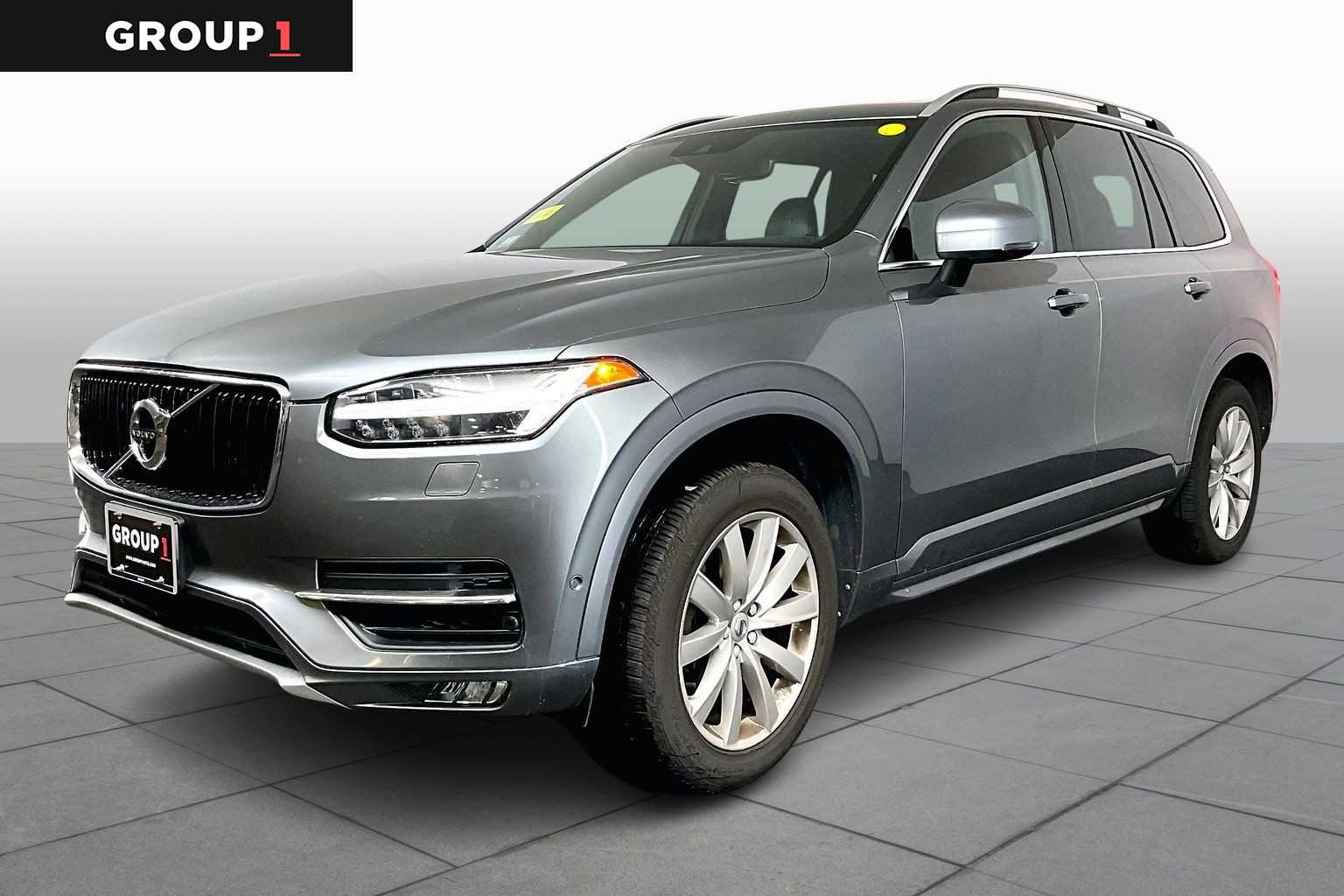 2018 Volvo XC90 Momentum's photo