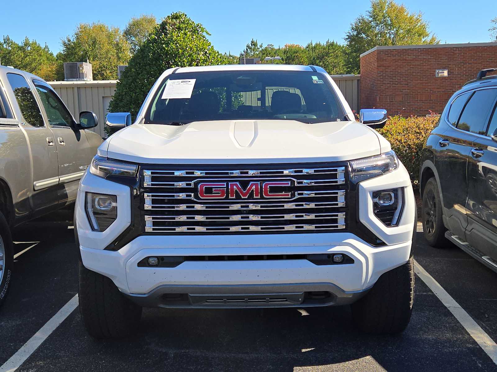 2023 Gmc Canyon Denali photo 2
