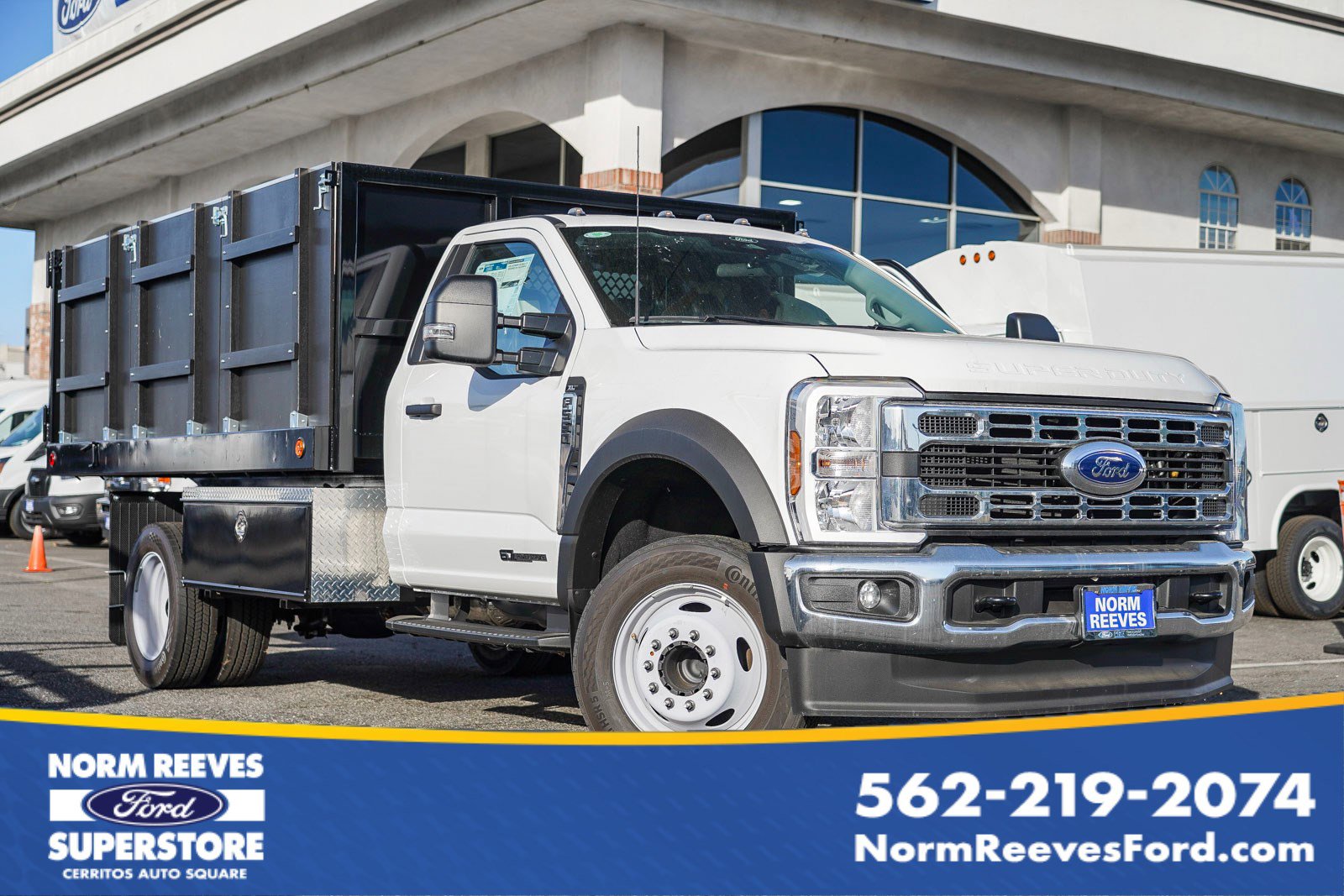 2024 Ford F-550 Super Duty Chassis Cab XL's photo