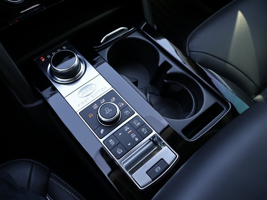 2017 Land Rover Discovery First Edition photo 26