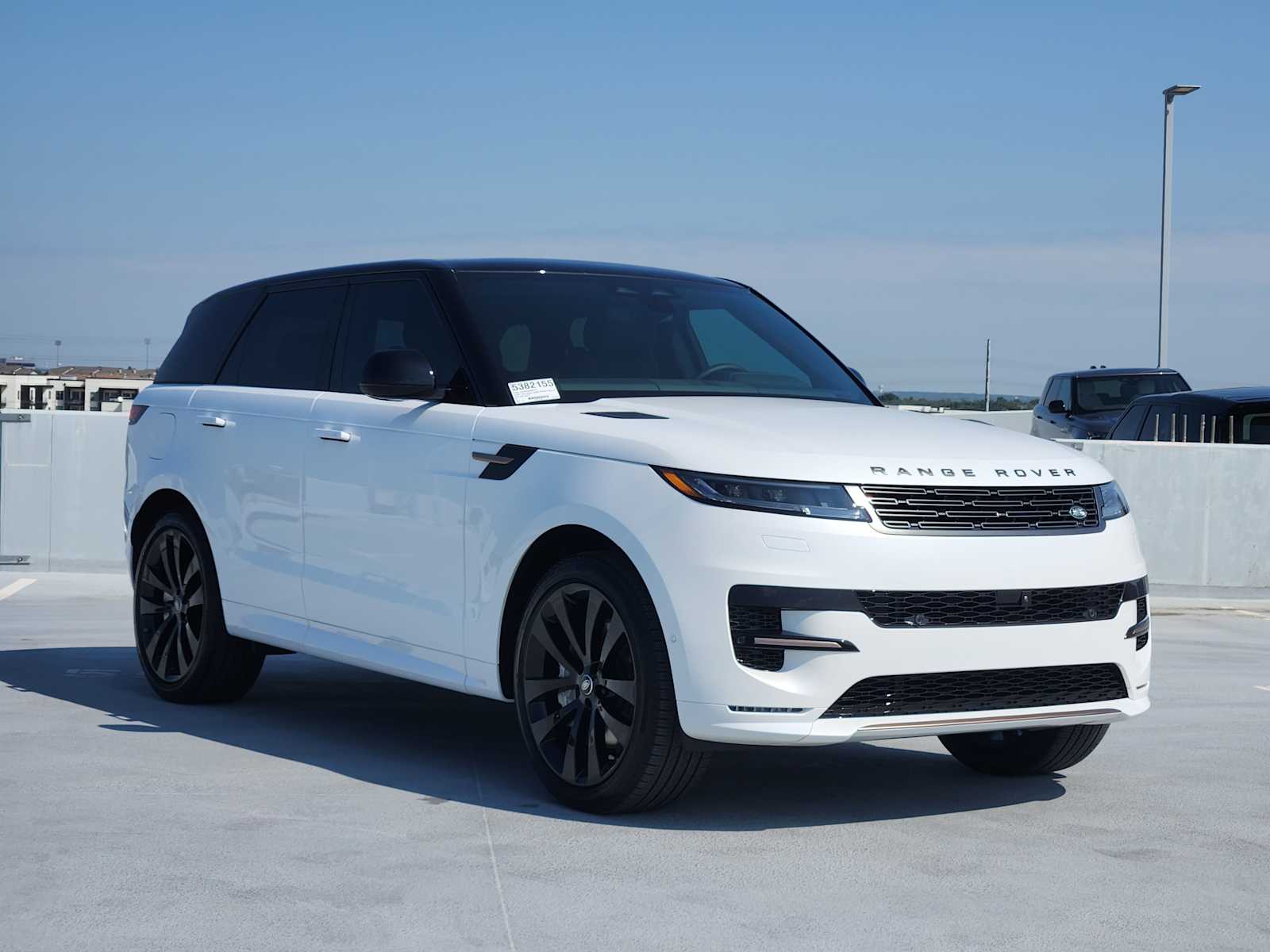 2025 Land Rover Range Rover Sport SE photo 3