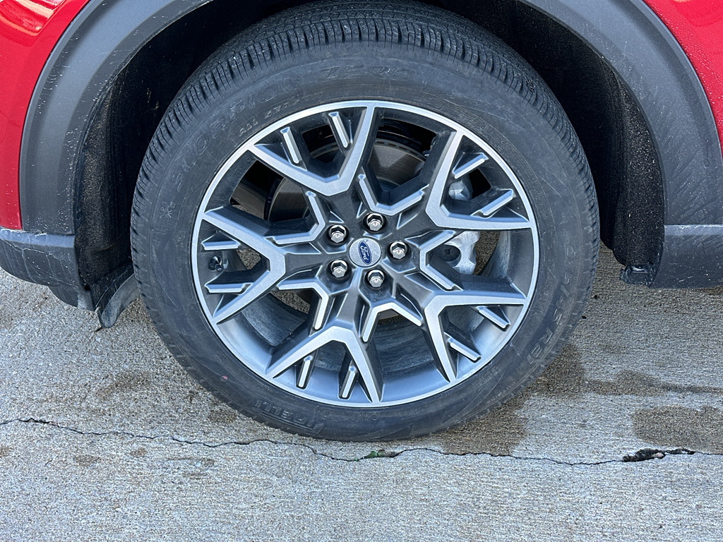 2025 Ford Explorer Platinum photo 2