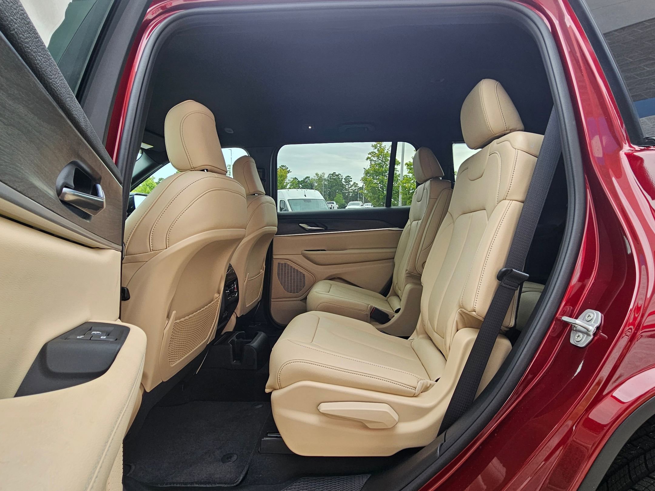 2025 Jeep Grand Cherokee Limited photo 22