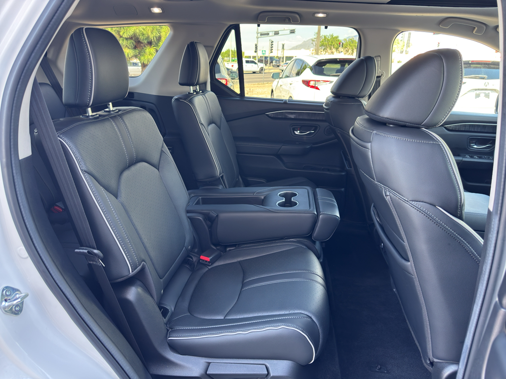 2025 Honda Pilot Elite photo 19