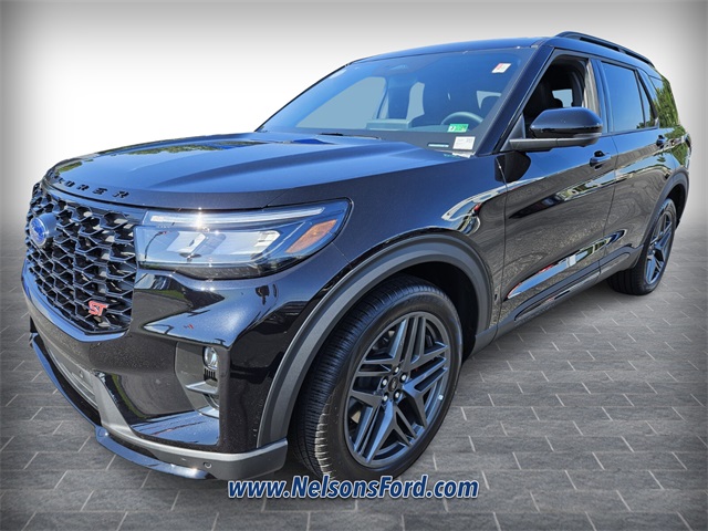 2025 Ford Explorer ST photo 3