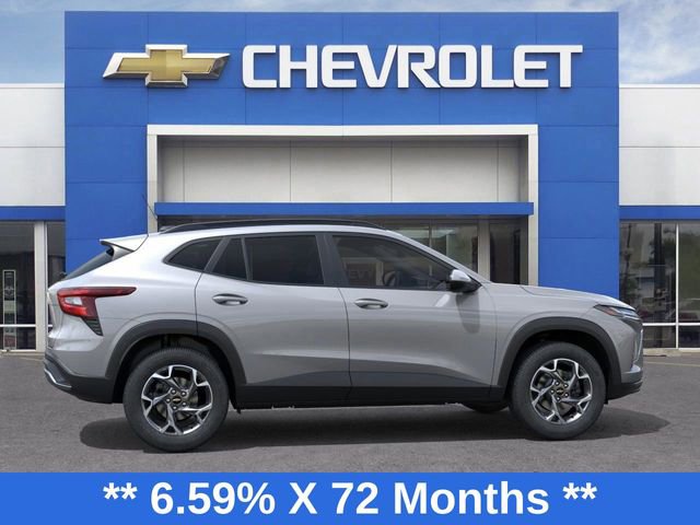 2026 Chevrolet Trax LT photo 2