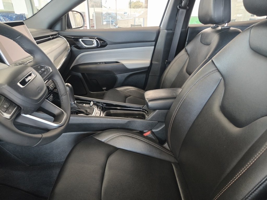 2024 Jeep Compass Limited photo 18