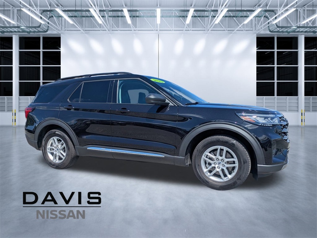 2025 Ford Explorer Active's photo