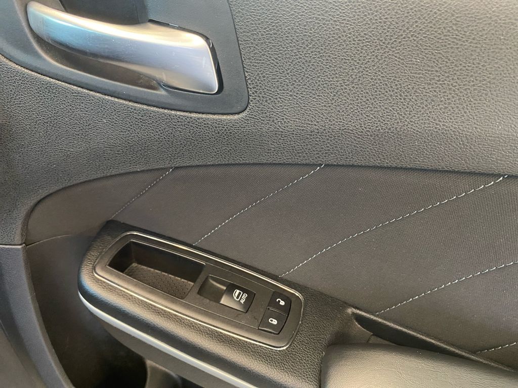 2023 Dodge Charger SXT photo 15