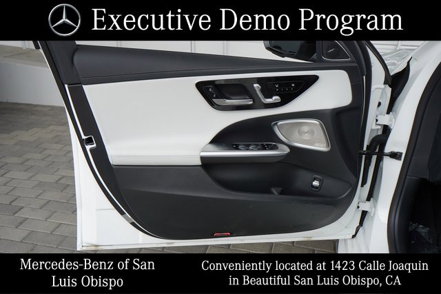 2025 Mercedes Benz C 300 photo 12