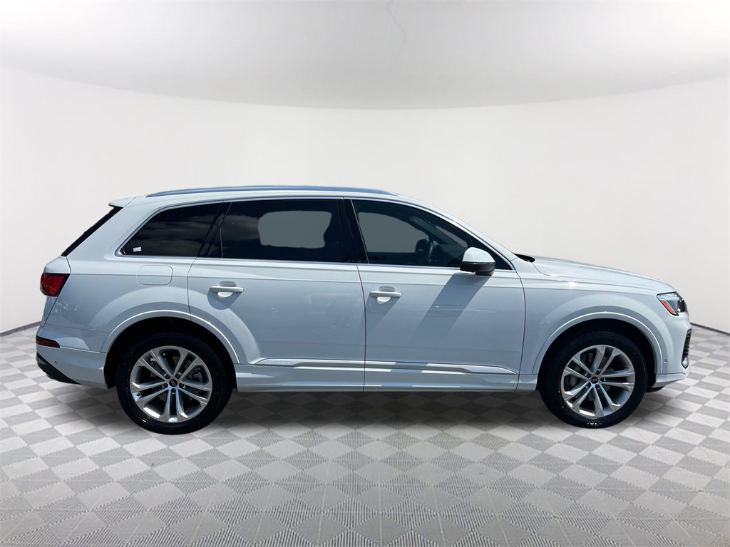 2025 Audi Q7 45 Premium photo 2
