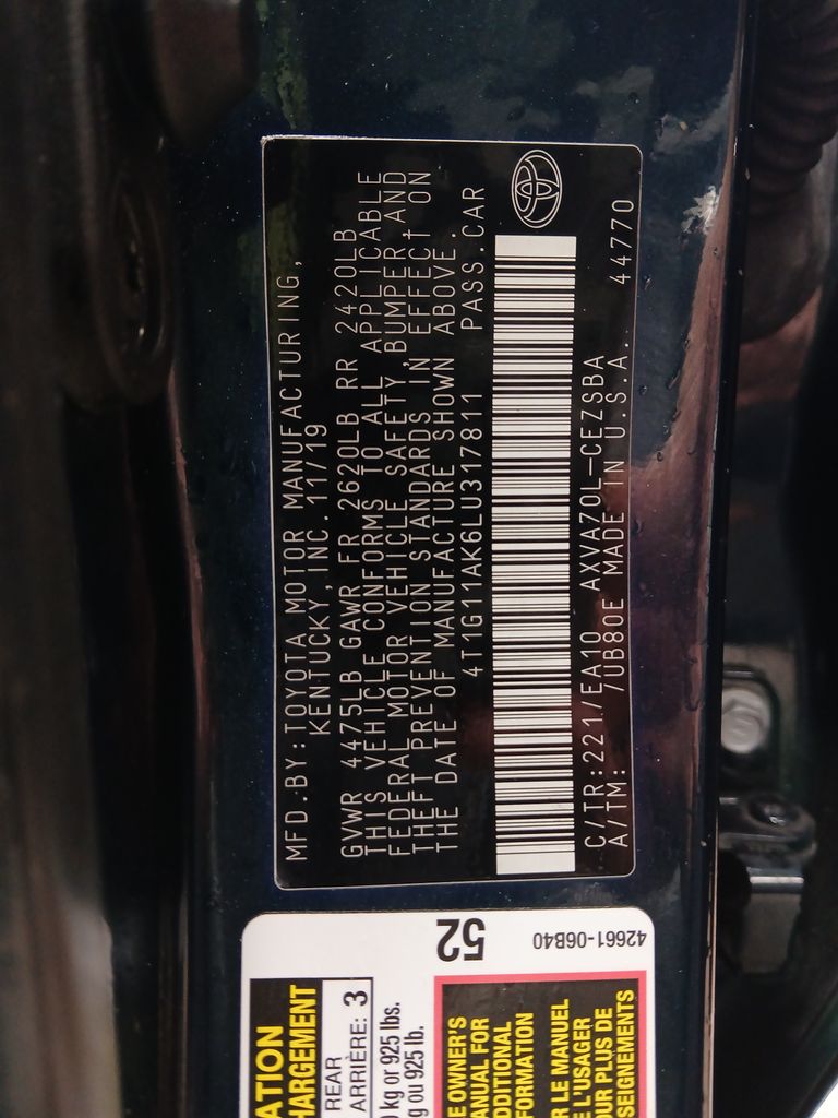 2020 Toyota Camry SE photo 28