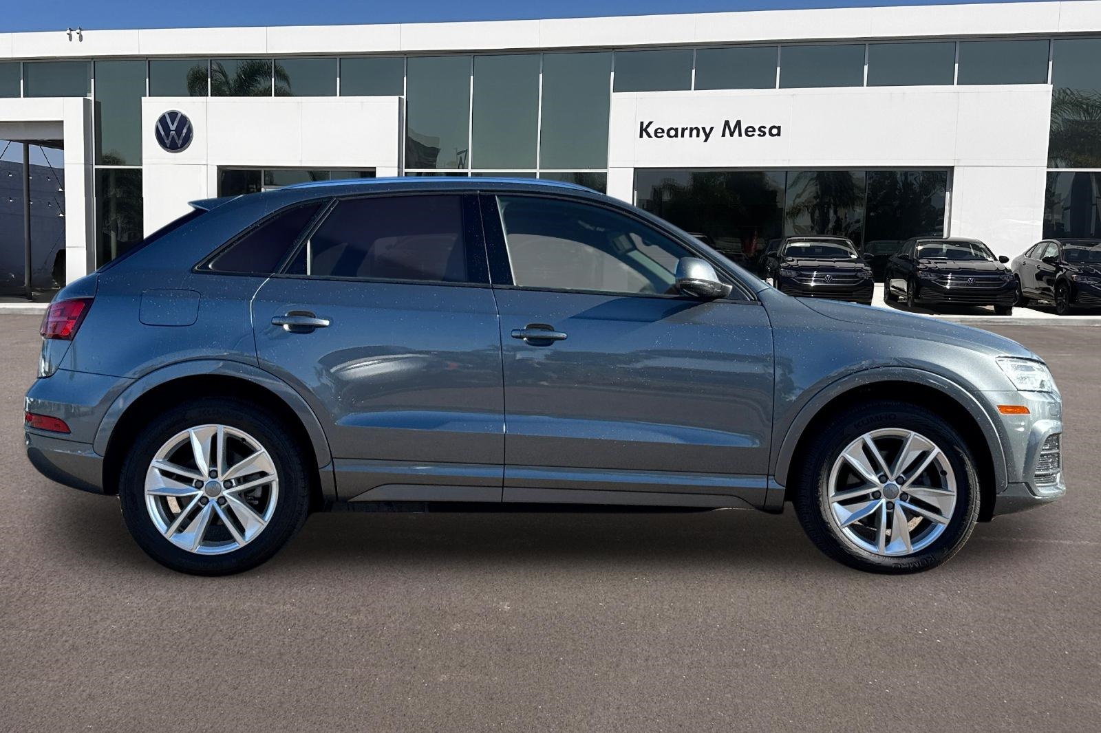 2017 Audi Q3 Premium photo 3