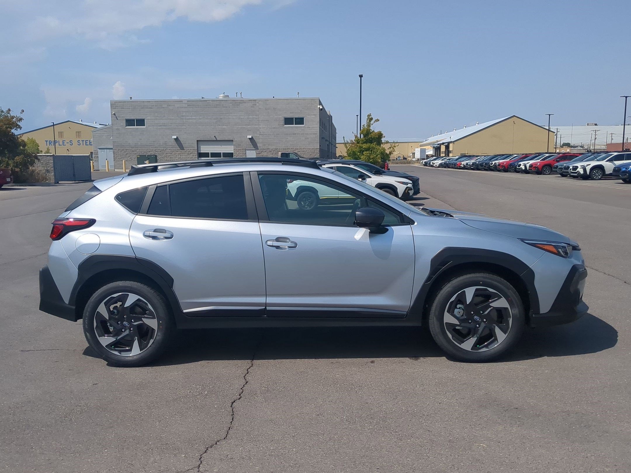 2025 Subaru Crosstrek Limited photo 2