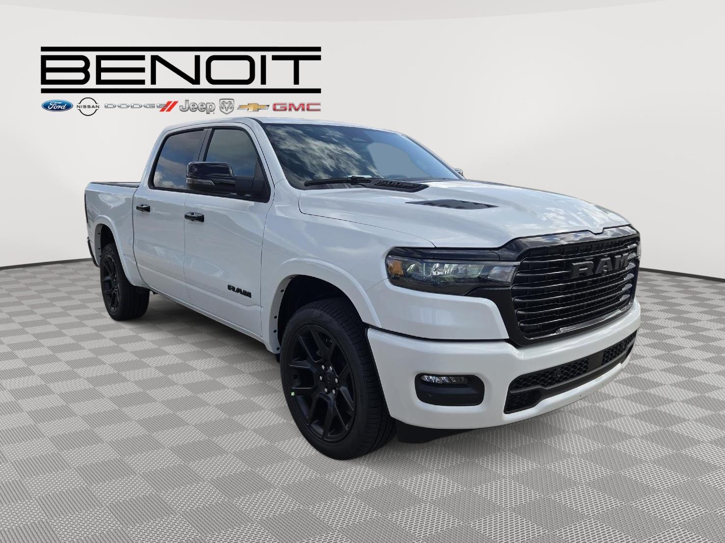 2025 Ram 1500 Laramie photo 3