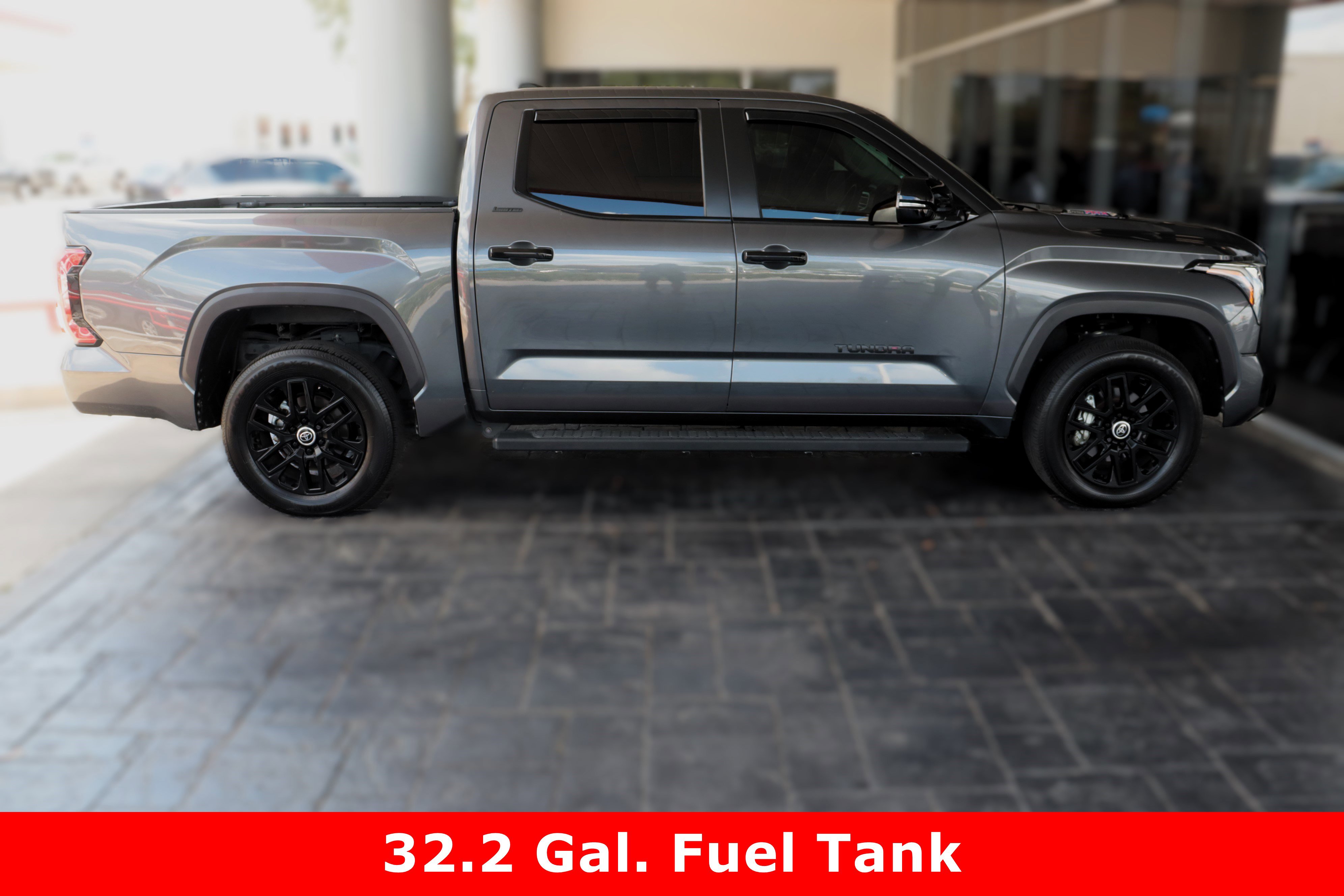 2024 Toyota Tundra Limited CrewMax photo 10