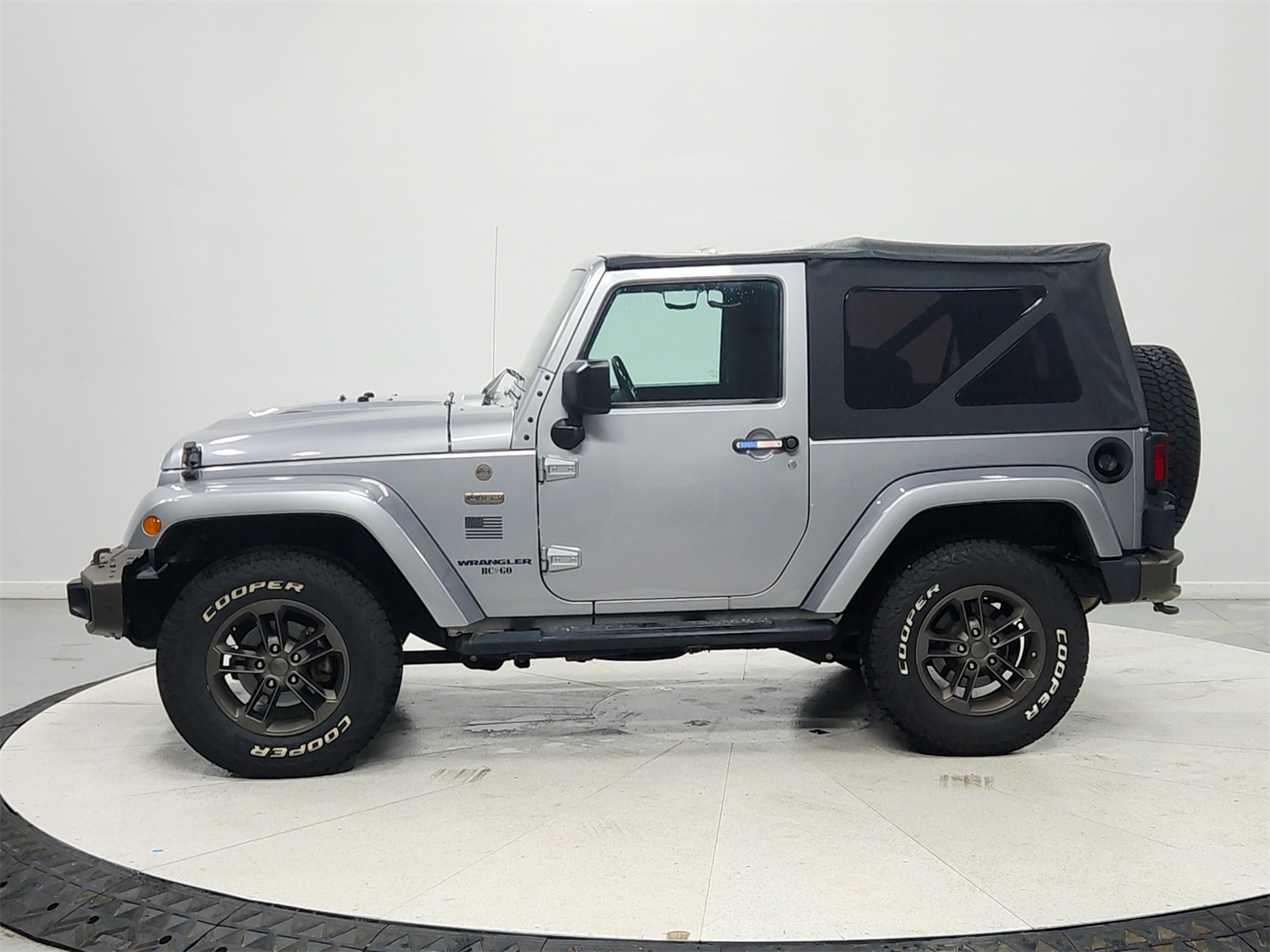 2017 Jeep Wrangler Anniversary Edition photo 4