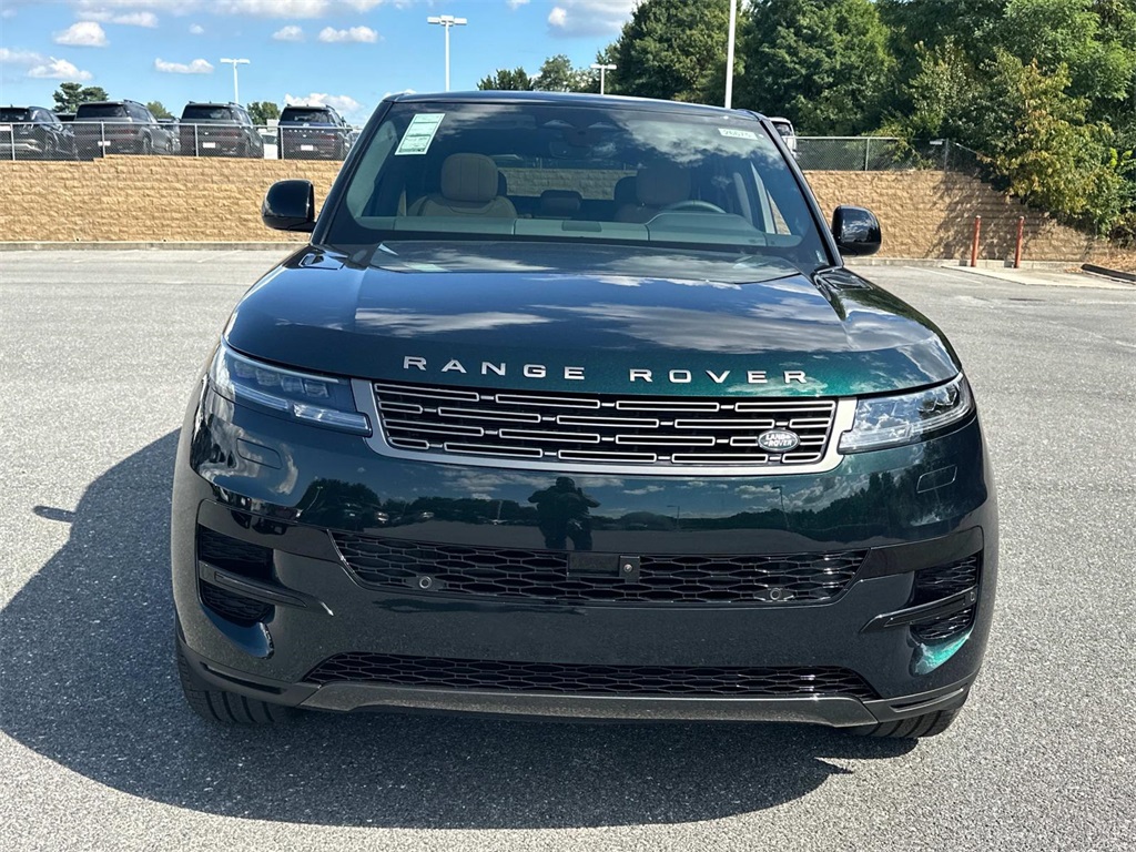 2025 Land Rover Range Rover Sport SE photo 8