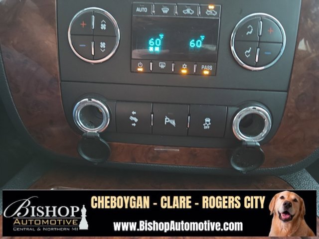 2012 Chevrolet Avalanche LTZ photo 17