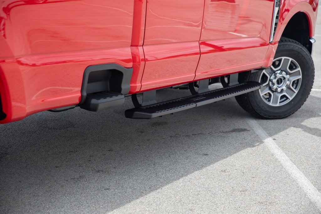 2025 Ford F-350 XLT photo 10