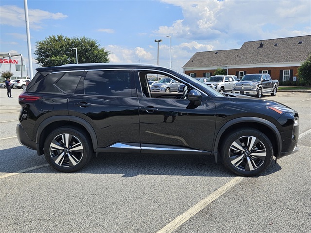 2023 Nissan Rogue Platinum photo 15
