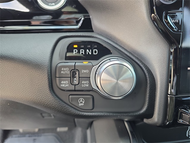 2026 Ram 1500 Laramie photo 17