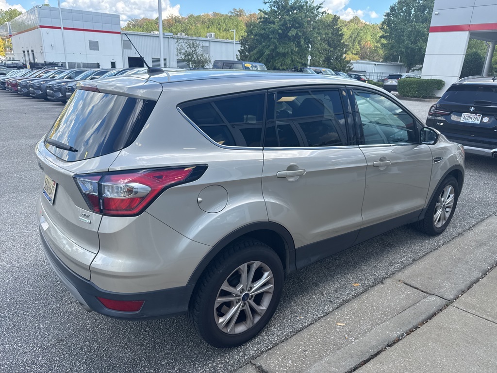 2017 Ford Escape SE photo 3
