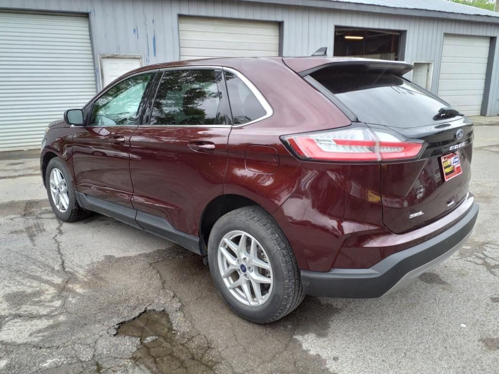 2022 Ford Edge SEL photo 3