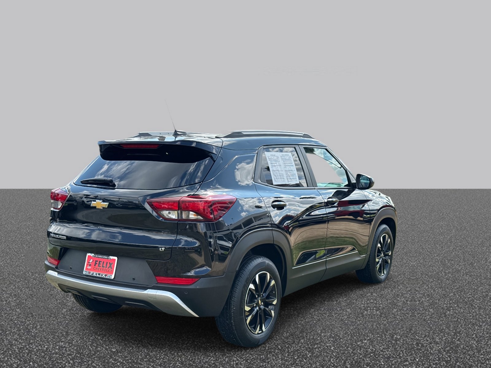 2022 Chevrolet Trailblazer LT photo 3