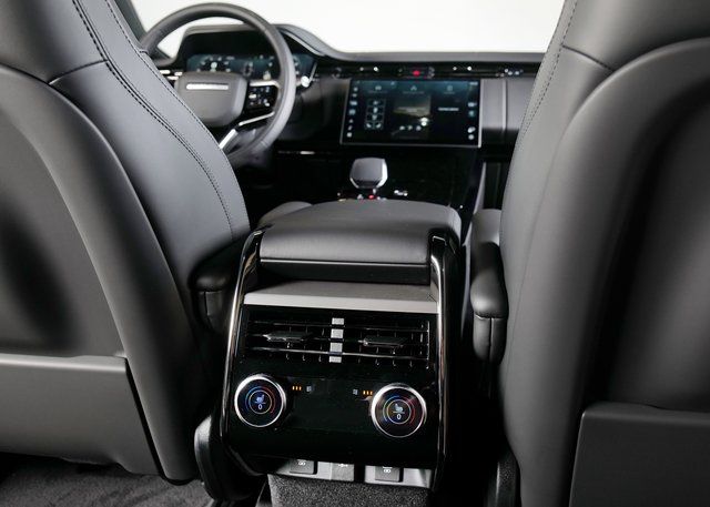 2025 Land Rover Range Rover Sport SE photo 9