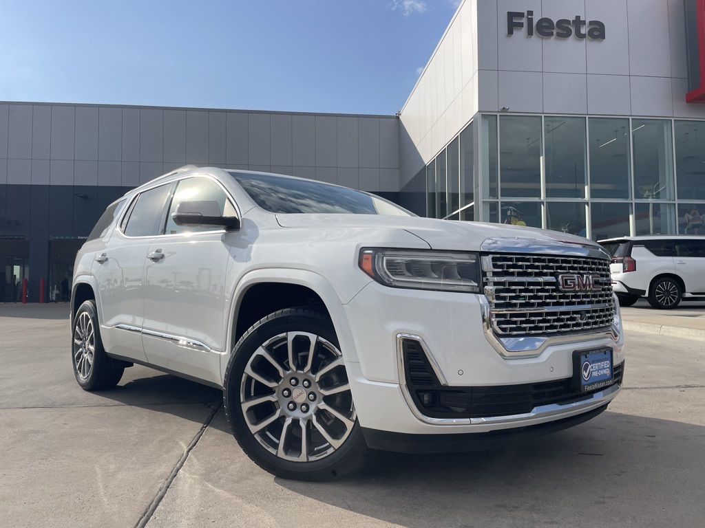 2023 GMC Acadia Denali's photo