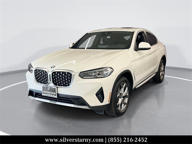 2025 BMW X4 30i's photo