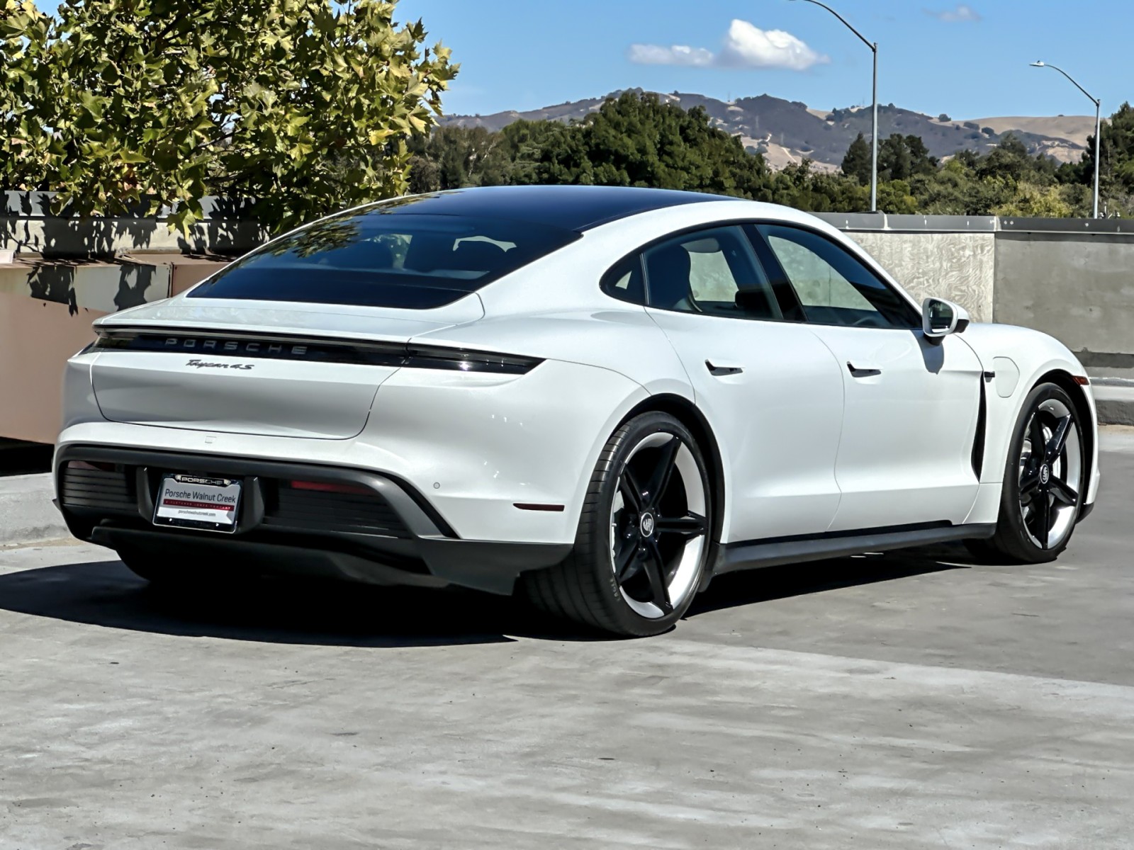 2022 Porsche Taycan 4S photo 8