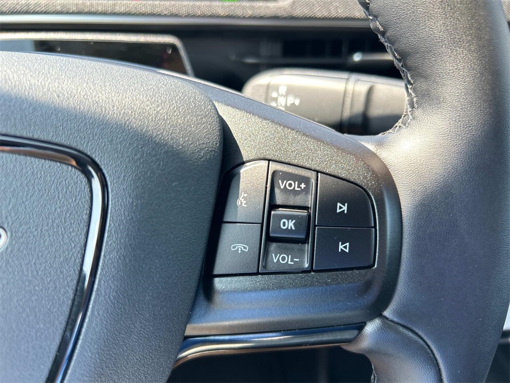 2025 Ford Mustang Mach-E Select photo 21