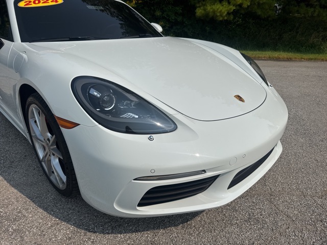 2024 Porsche Cayman S photo 4
