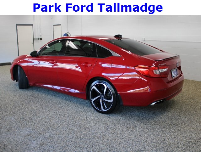 2021 Honda Accord Sport 2.0T photo 2