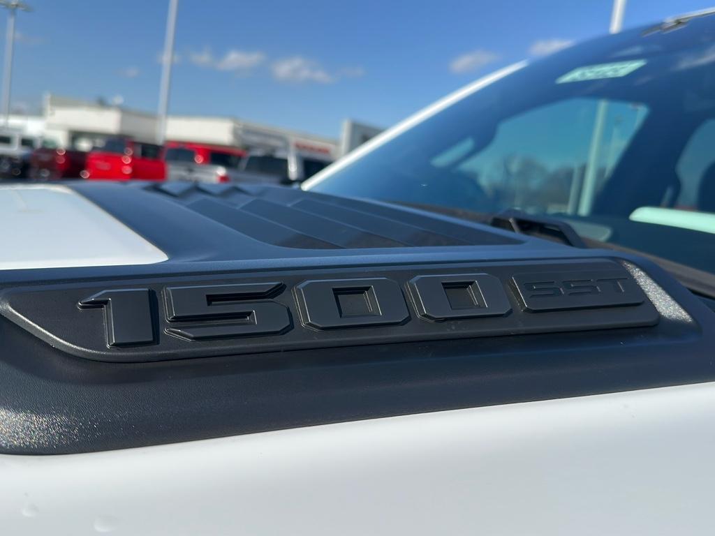 2025 Ram 1500 Laramie photo 12